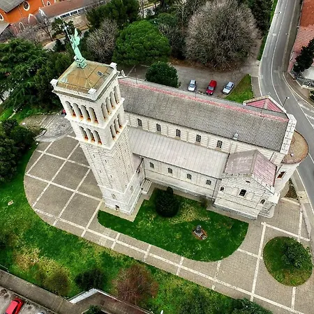 Casa de hóspedes Aida